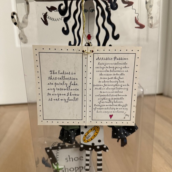 WOMEN'S GIFT UNIQUE :DOLLY MAMA “SHOE SHOPPER" METAL LADY DOLL-NEW IN BOX - Picture 9 of 9
